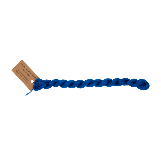 Silk & Ivory Blue Streak 092