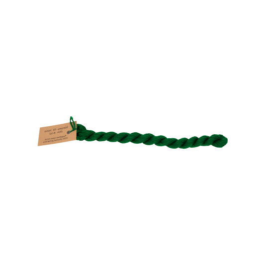 Silk & Ivory Emerald 025