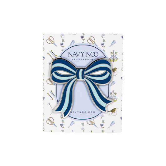 Navy Bow Needle Minder