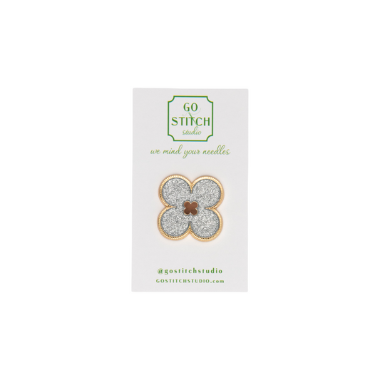 Silver Glitter Clover Needle Minder